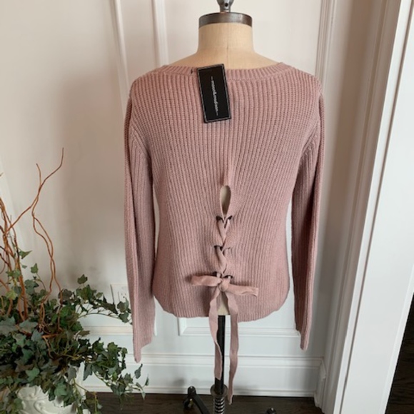 Moon & Madison Sweaters - Moon & Madison NWT Women's Lace Up Back Sweater